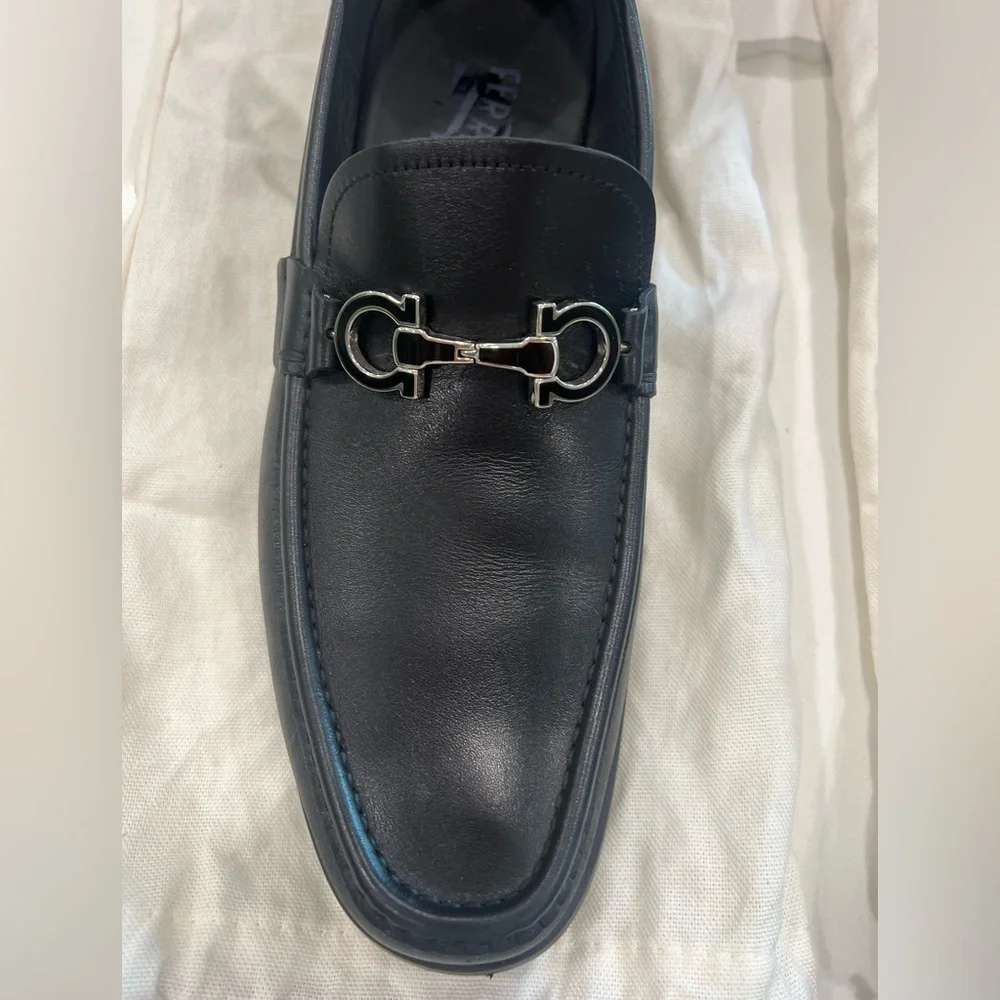 Men’s Ferragamo reversible horse-bit black loafers box + dust bags size 8.5